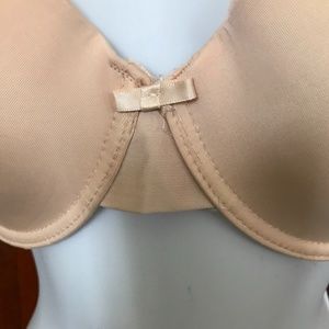 Tan Bra, Sz40C.                            9-01ABE